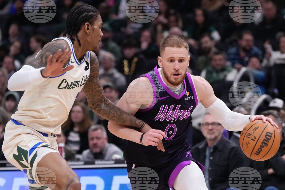 Timberwolves Bucks Basketball