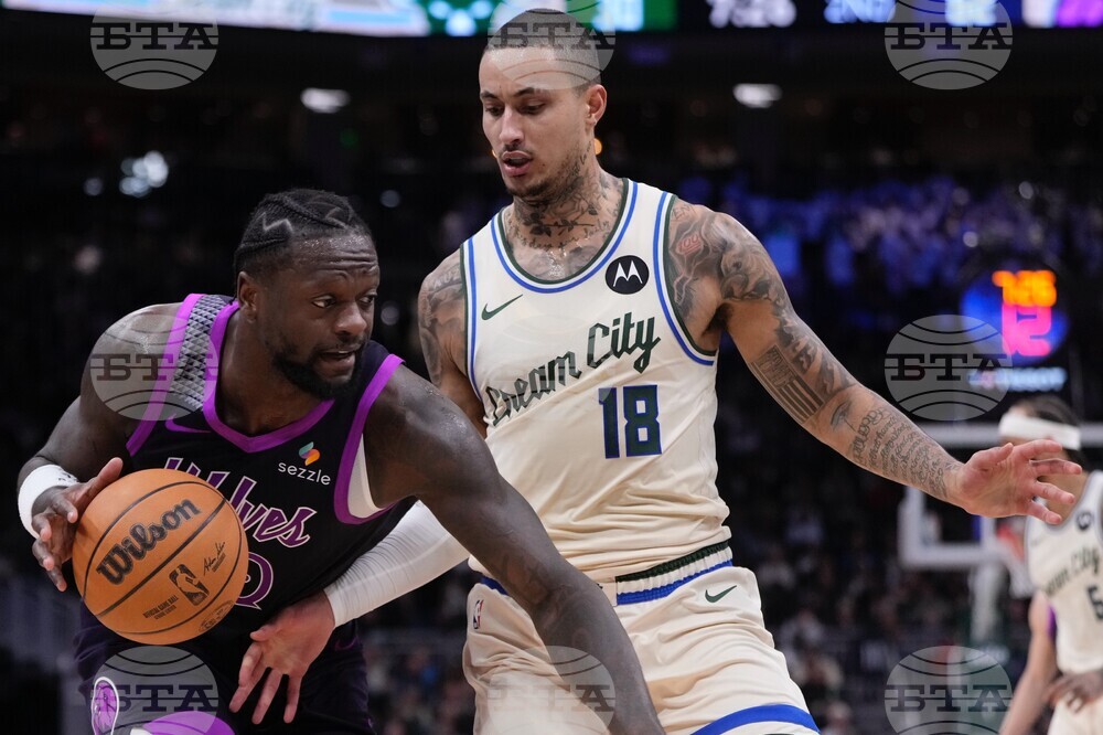 Timberwolves Bucks Basketball