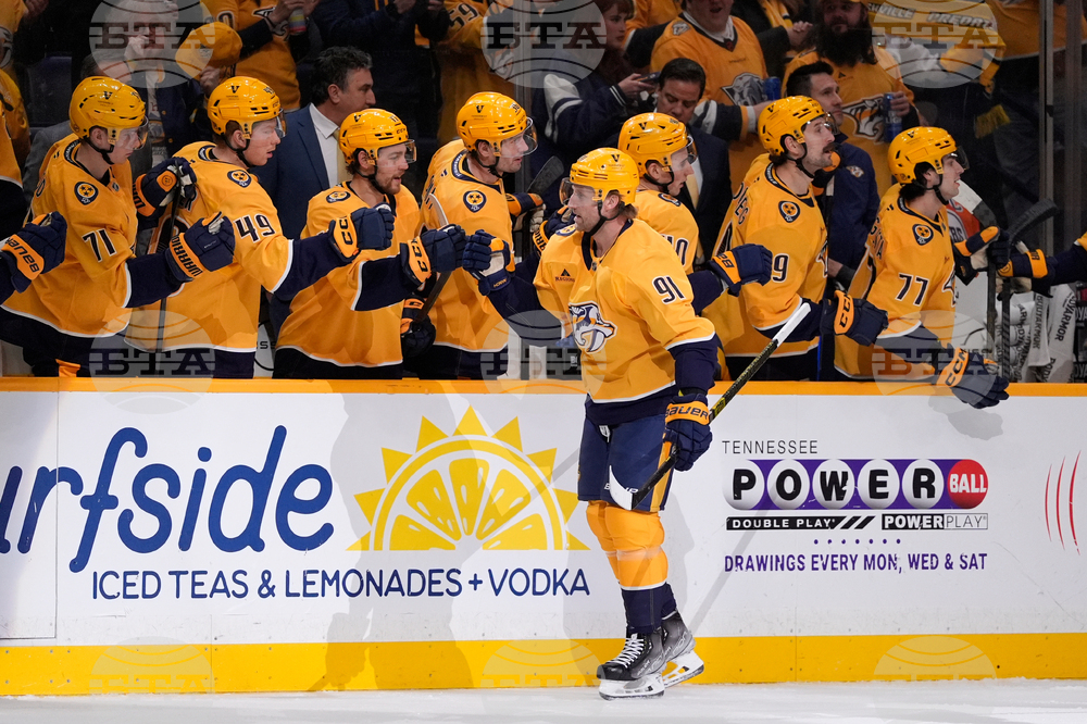 Стивън Стамкос отбеляза хеттрик за победа на Нешвил Предатърс срещу Отава Сенатърс в НХЛ