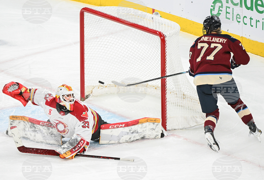 PWHL Charge Victoire Hockey