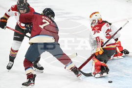 PWHL Charge Victoire Hockey
