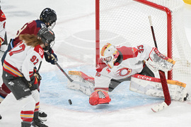 PWHL Charge Victoire Hockey