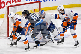 Islanders Jets Hockey