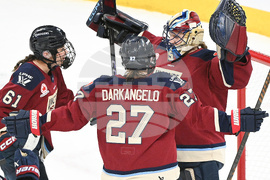 PWHL Charge Victoire Hockey