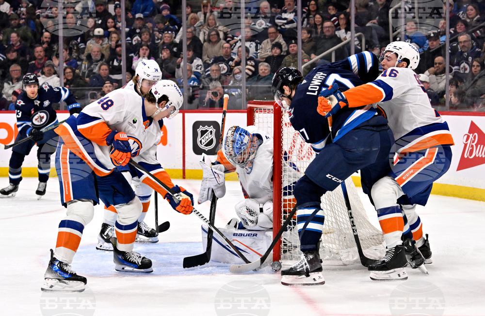Islanders Jets Hockey