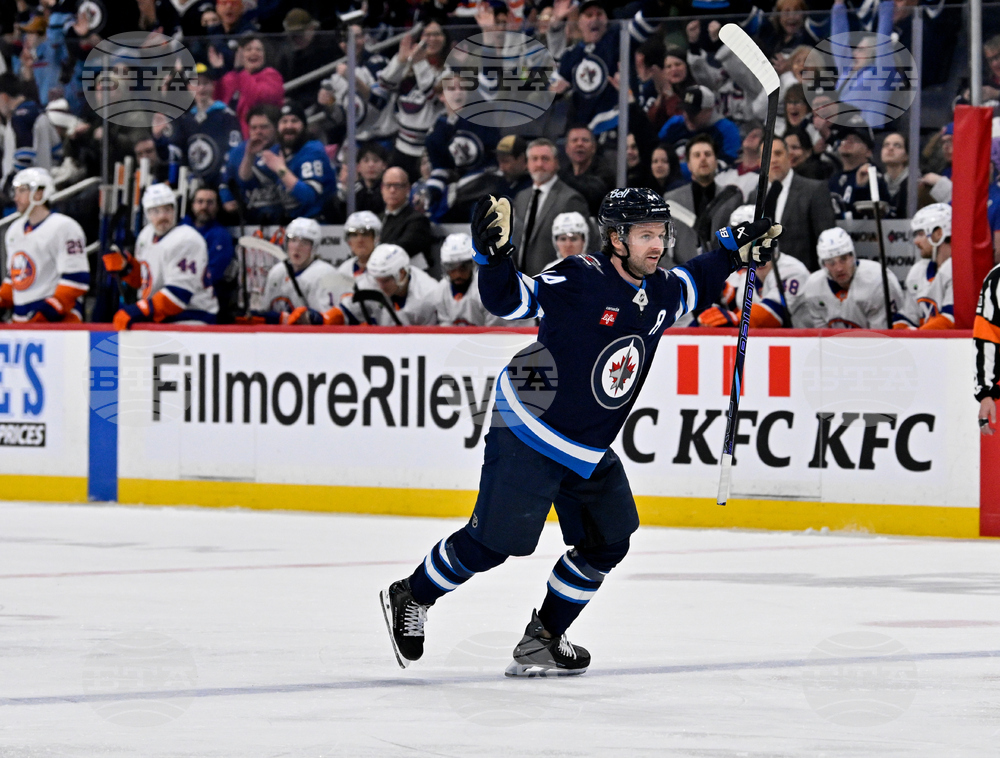 Islanders Jets Hockey