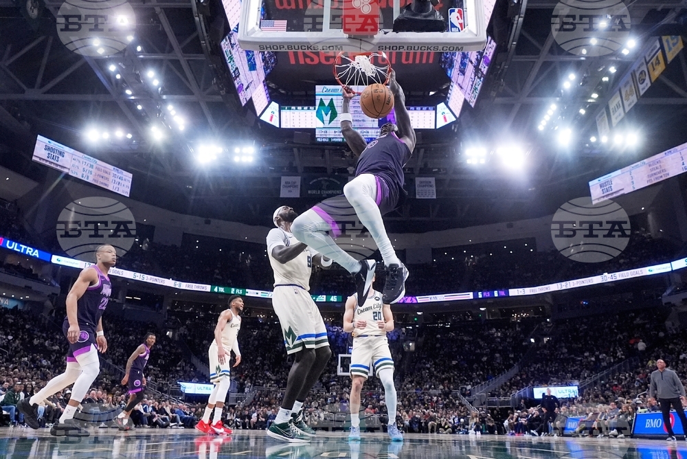 Timberwolves Bucks Basketball