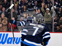 Islanders Jets Hockey