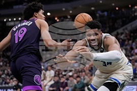 Timberwolves Bucks Basketball