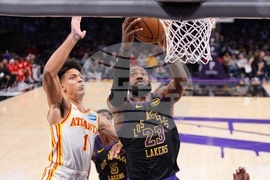Hawks Lakers Basketball
