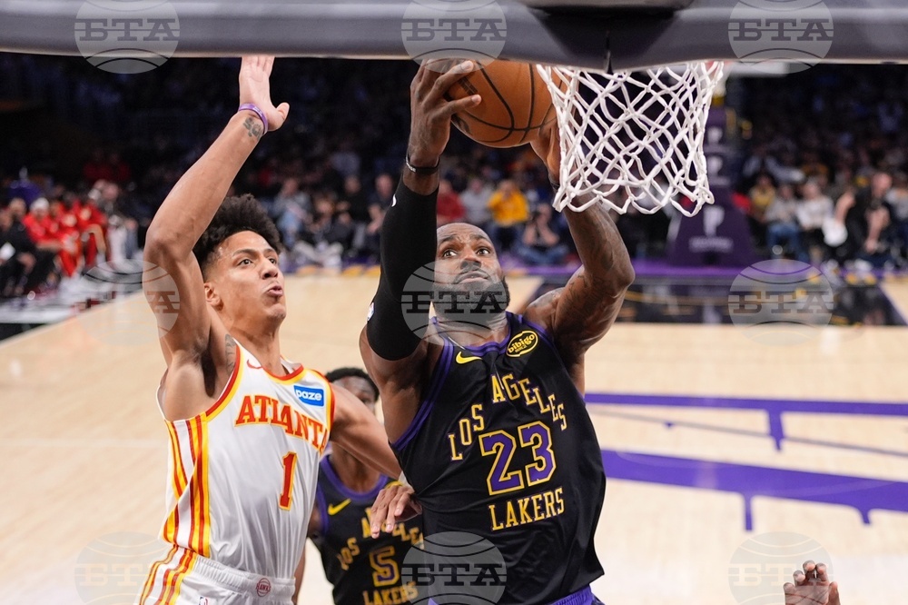 Hawks Lakers Basketball
