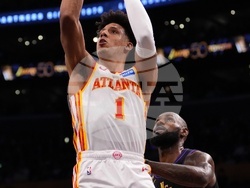 Hawks Lakers Basketball