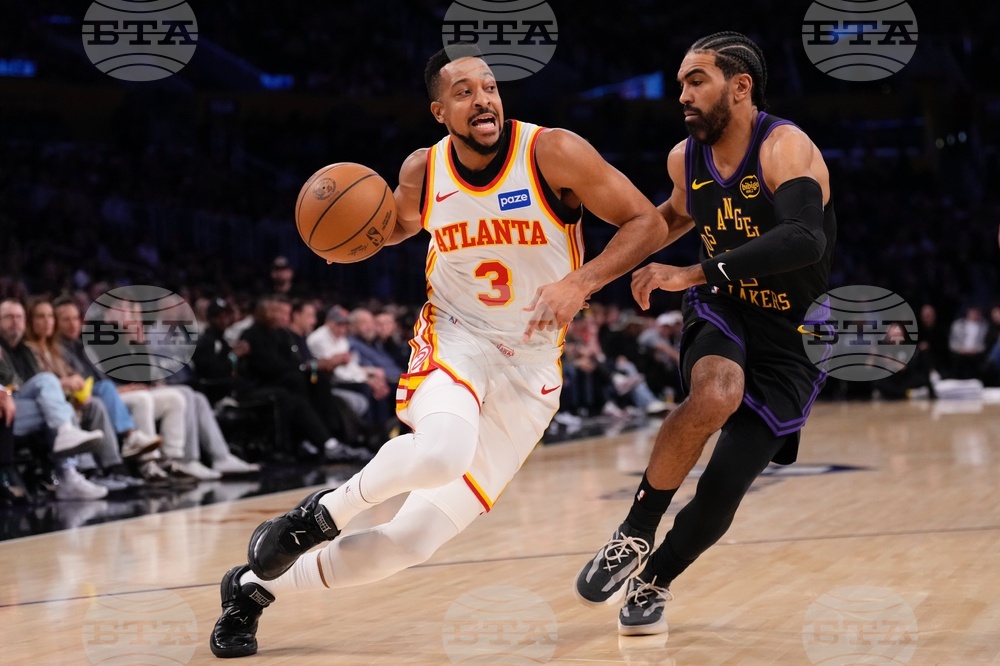 Hawks Lakers Basketball