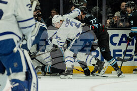 Maple Leaf Mammoth Hockey