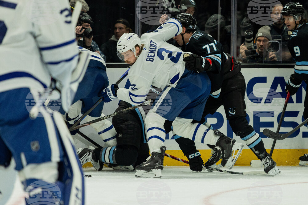 Maple Leaf Mammoth Hockey