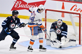 Islanders Jets Hockey