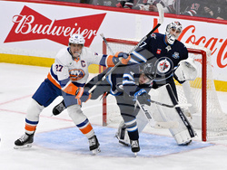 Islanders Jets Hockey