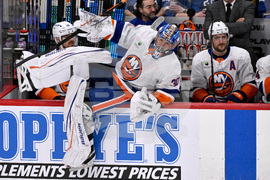 Islanders Jets Hockey