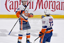 Islanders Jets Hockey