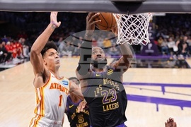Hawks Lakers Basketball