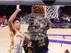 Hawks Lakers Basketball