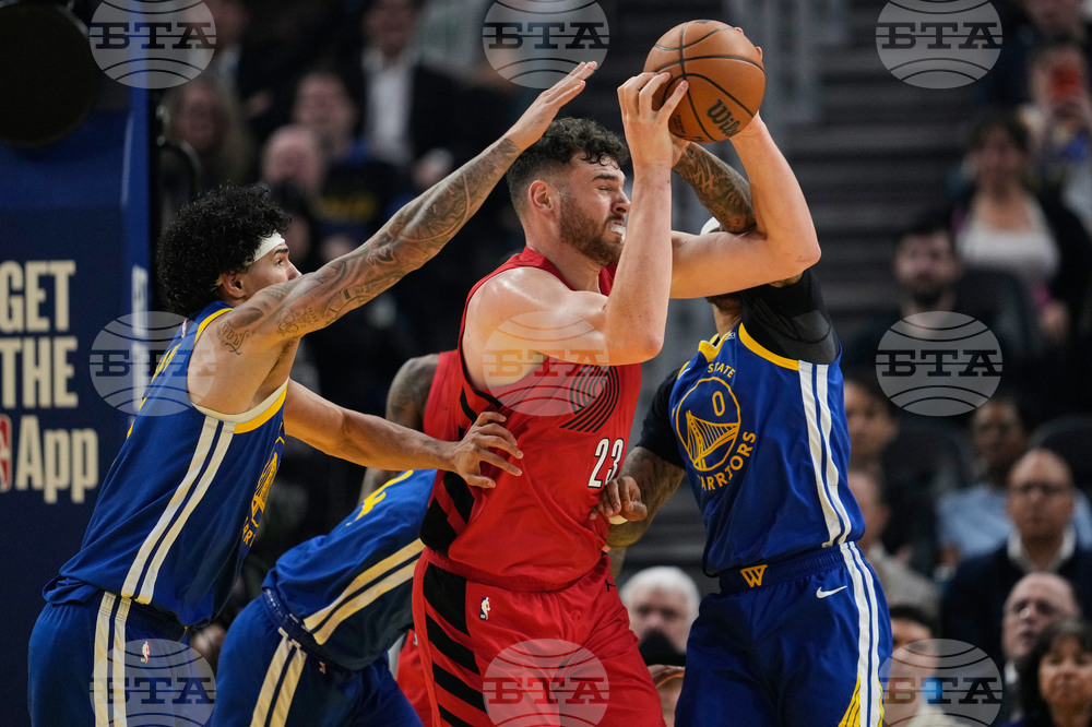 Trail Blazers Warriors Basketball