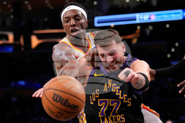 Hawks Lakers Basketball