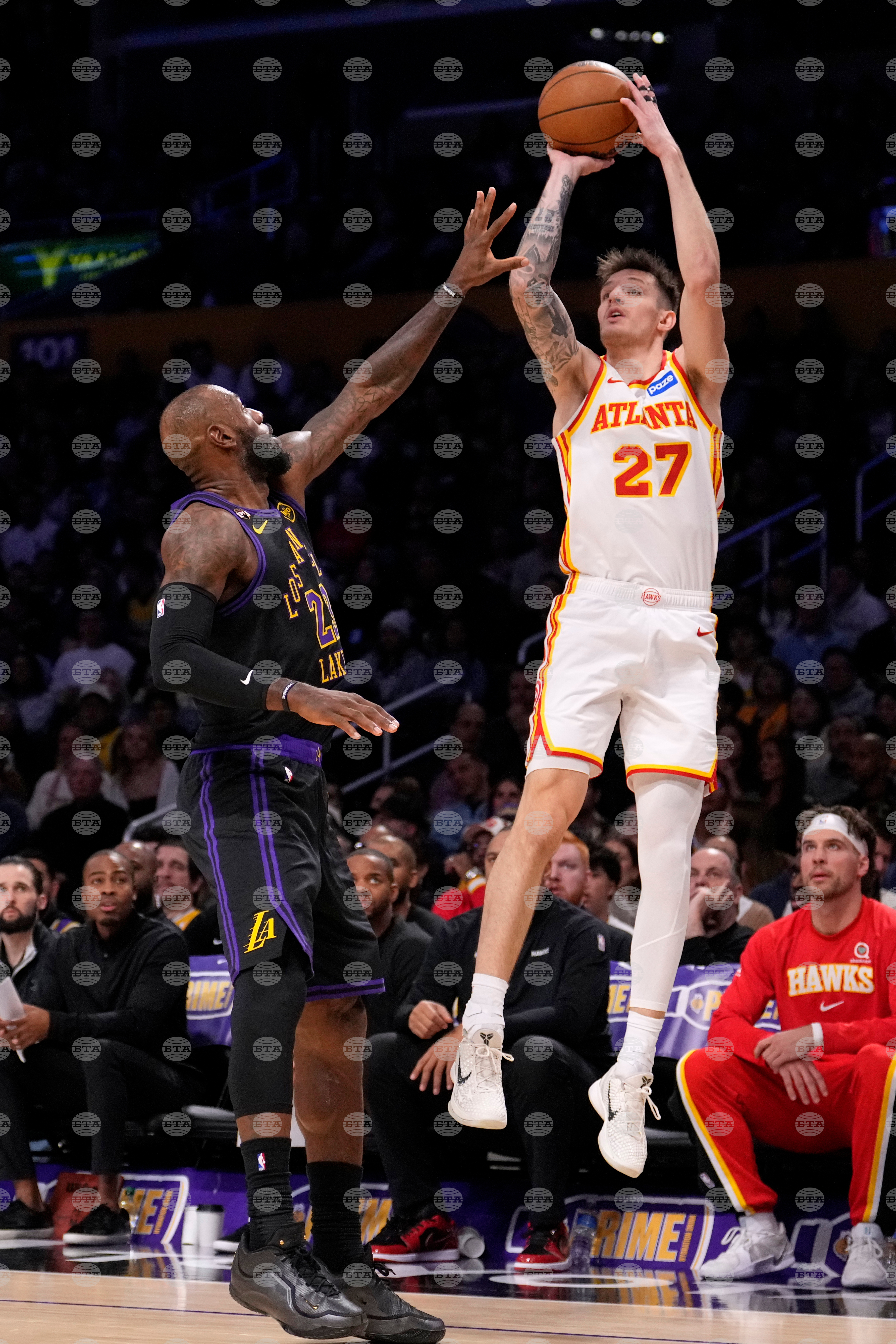 Hawks Lakers Basketball