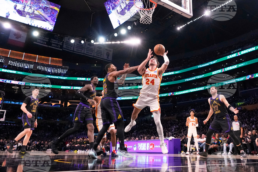 Hawks Lakers Basketball