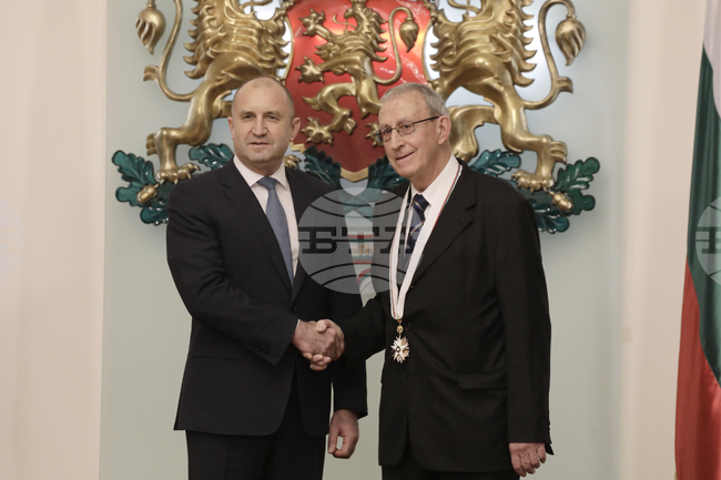 Румен Радев - държавни отличия - български учени