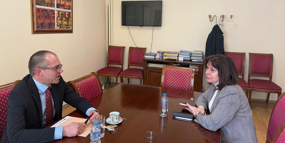  National Ombudsman, Consumer Protection Commission Introduce Fast Track for Euro-related Complaints