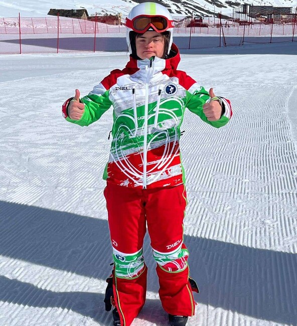 Състезателката по ски алпийски дисциплини със синдром на Даун Радена Ангелова провежда подготвителен лагер в Италия