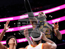 Hawks Lakers Basketball