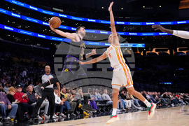 Hawks Lakers Basketball