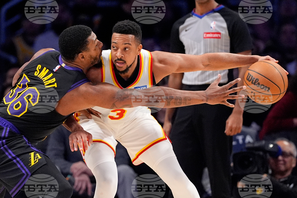 Hawks Lakers Basketball