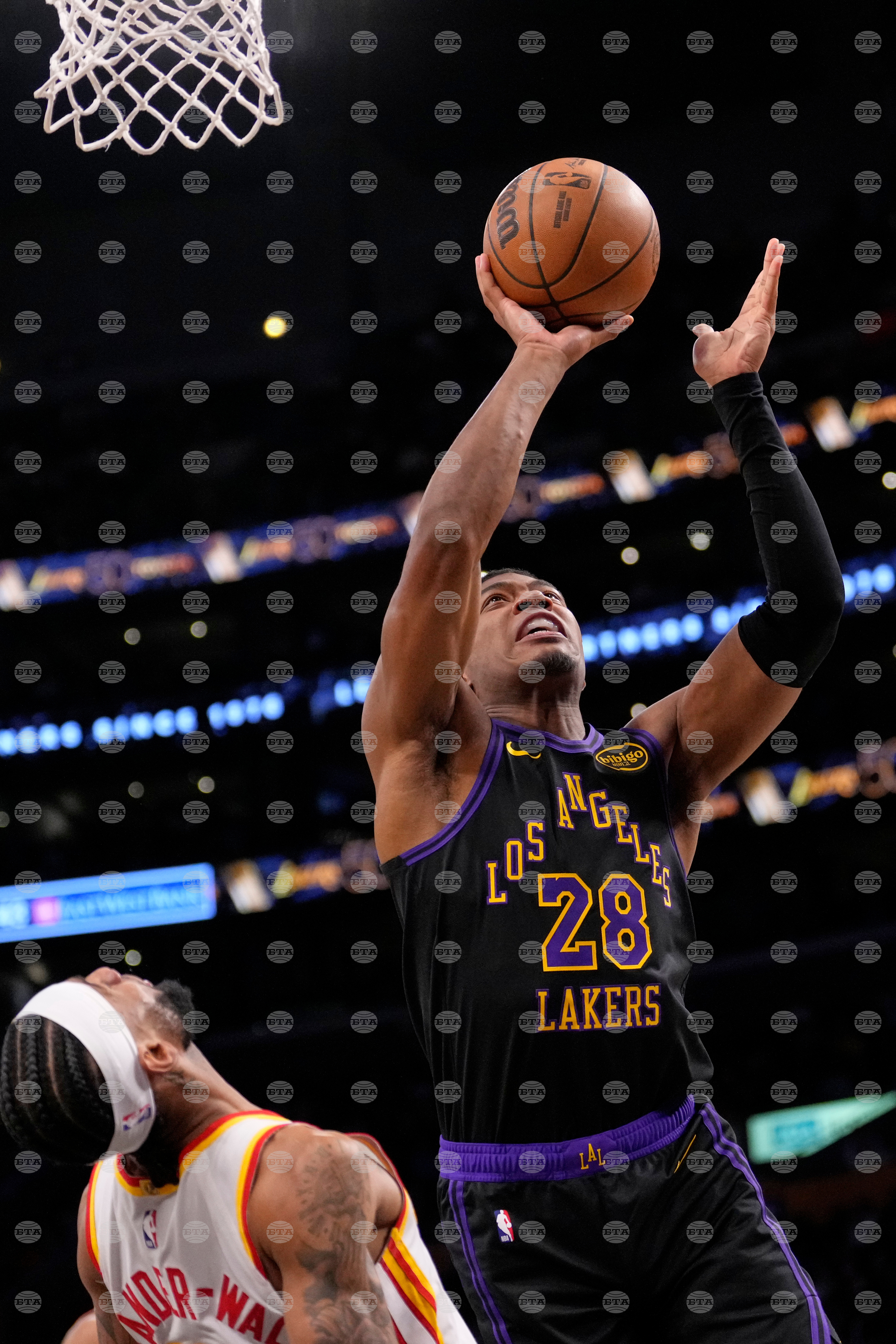 Hawks Lakers Basketball