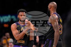 Hawks Lakers Basketball
