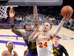 Hawks Lakers Basketball