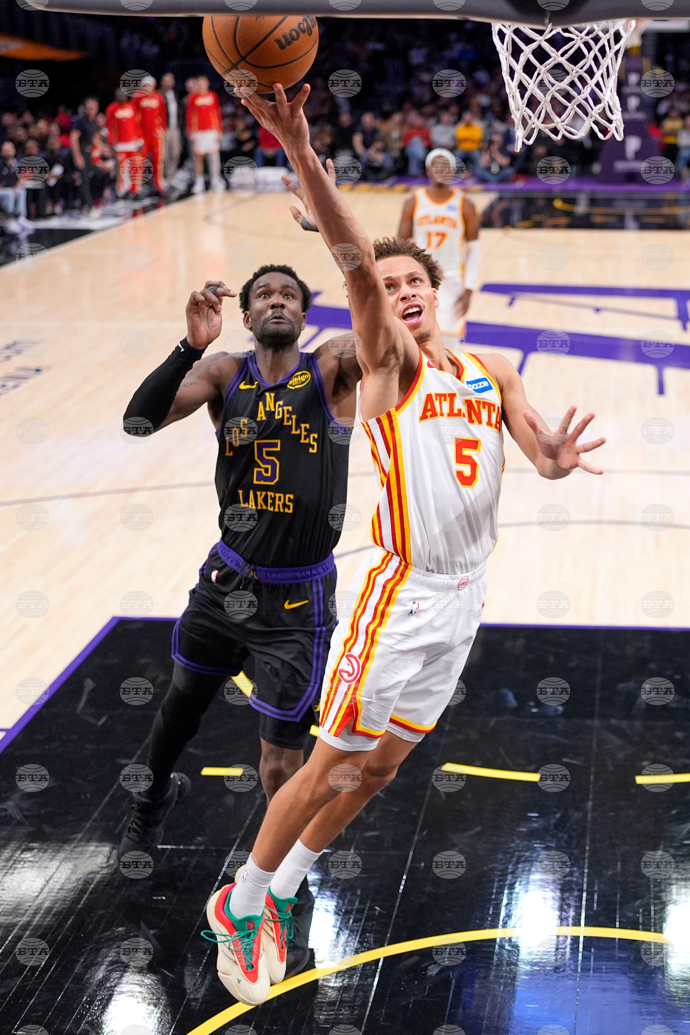 Hawks Lakers Basketball
