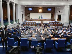 Парламент - нова пленарна сесия