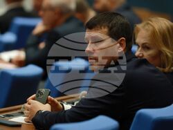 Парламент - нова пленарна сесия