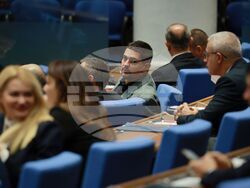 Парламент - нова пленарна сесия