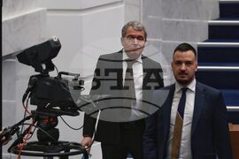 Парламент - нова пленарна сесия