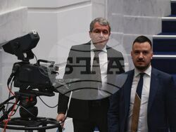 Парламент - нова пленарна сесия