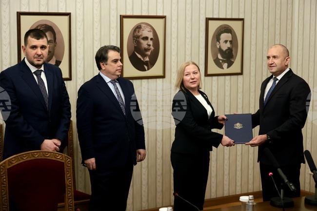 Президентство - ПП-ДБ - мандат за съставяне на правителство - връчване