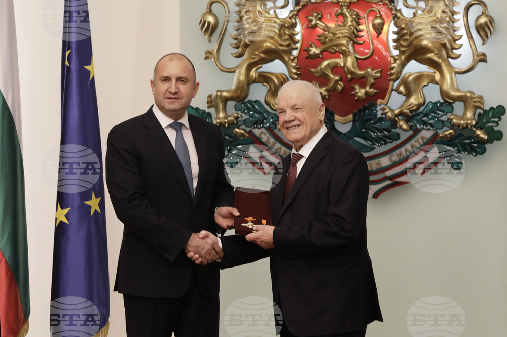 Румен Радев - държавни отличия - български учени