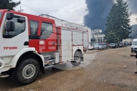 Троян - пожар - склад за текстилни материали