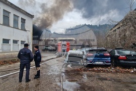 Троян - пожар - склад за текстилни материали