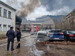 Троян - пожар - склад за текстилни материали