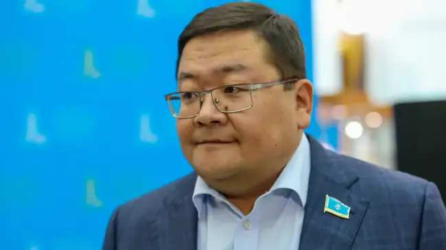 Казинформ: Казахстански депутат призова САЩ да окажат натиск върху Украйна заради атаките с дронове срещу петролни съоръжения на Казахстанския тръбопроводен консорциум 